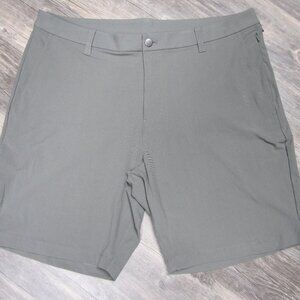 lululemon athletica Men's Olive Green Shorts with 3 Pockets